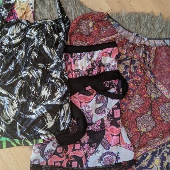 Bundle of Printed Tops - Picture 2 of 5